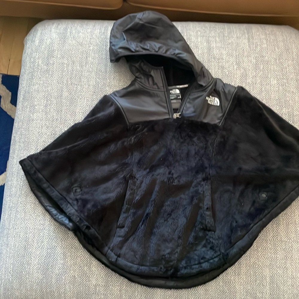 The North Face Gray Fleece Hooded Poncho Girl’s Size Large 14/16